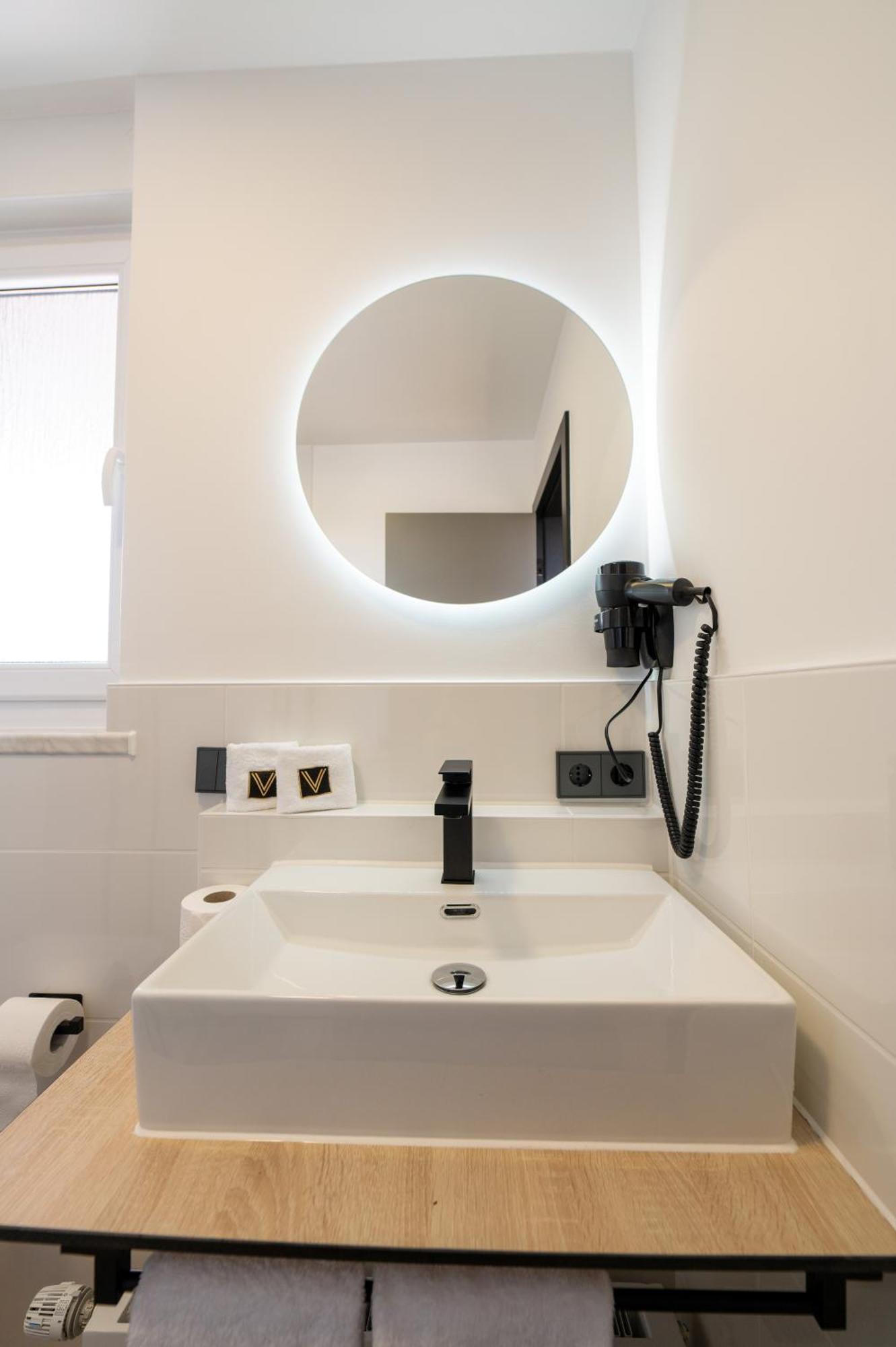 V Business Apartments Μπέμπλινγκεν Εξωτερικό φωτογραφία